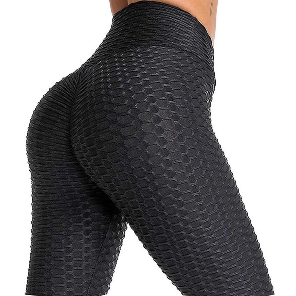 Peachy peach Instagram/Tiktoc famous leggings